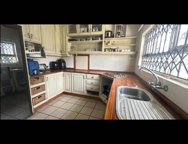 4 BEDROOM HOUSE FOR SALE IN ARBORETUM